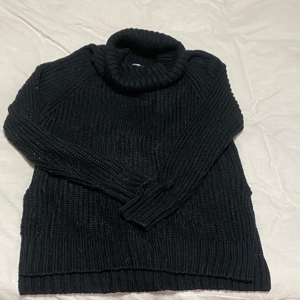 Cozy Black Turtleneck knit Sweater
